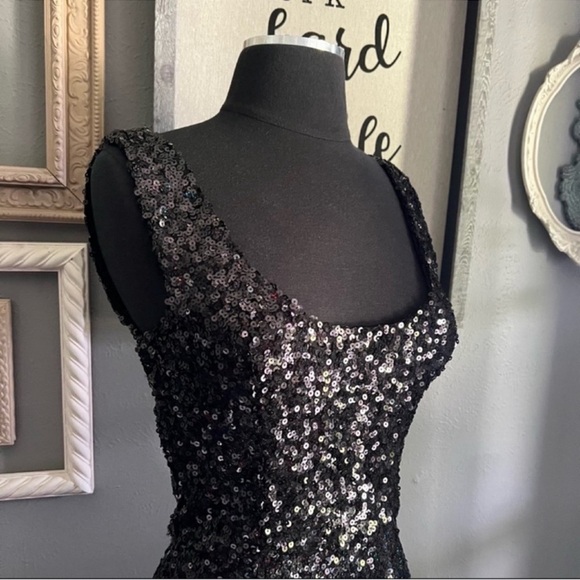 French Connection Sequin Midi Dress in Black Hologram - Picture 6 of 11